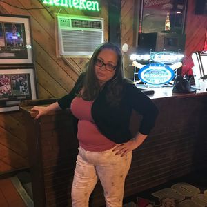 Meet your Posher, Dee